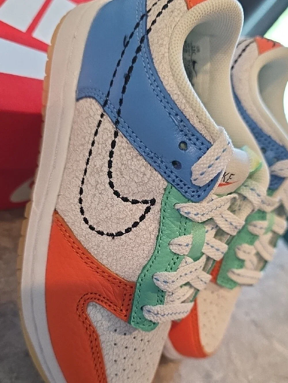 (J54) Nike Kids Low-Top Sneakers in White, Orange, Blue & Mint